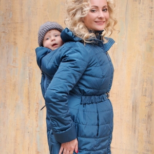 Как носить ребенка в слинге зимой?