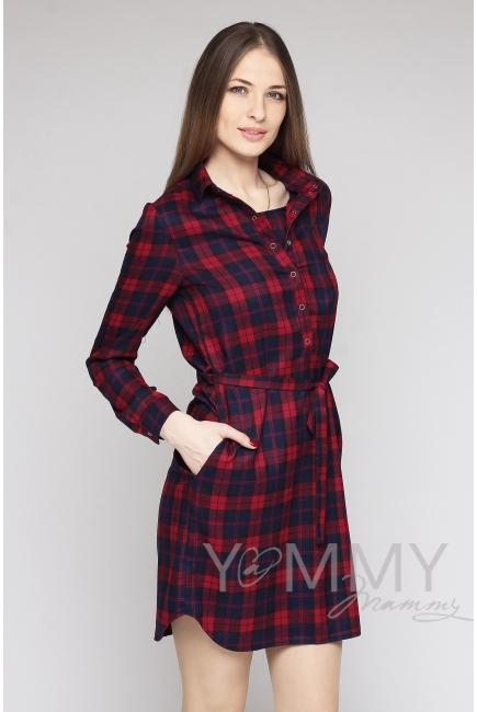 Платье-рубашка в красно-синюю клетку для кормящих
