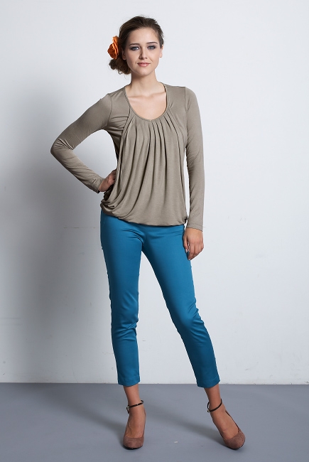 Топ для кормления Mothers en Vogue "Slouchy Pleated LS", цвет оливково-серый