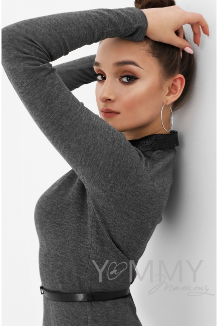 Платье с ажурным кожанным воротником темно-серый меланж для беременных