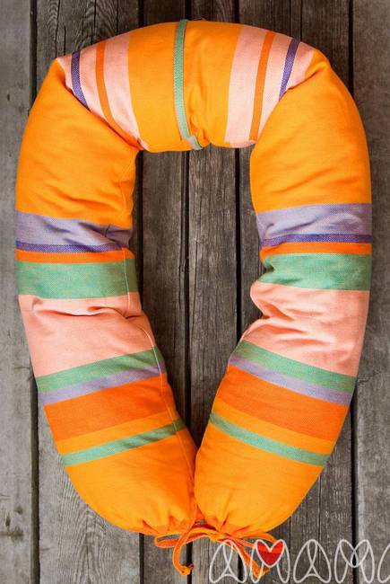 Подушка для беременных и кормящих "Путешественница", разноцветный