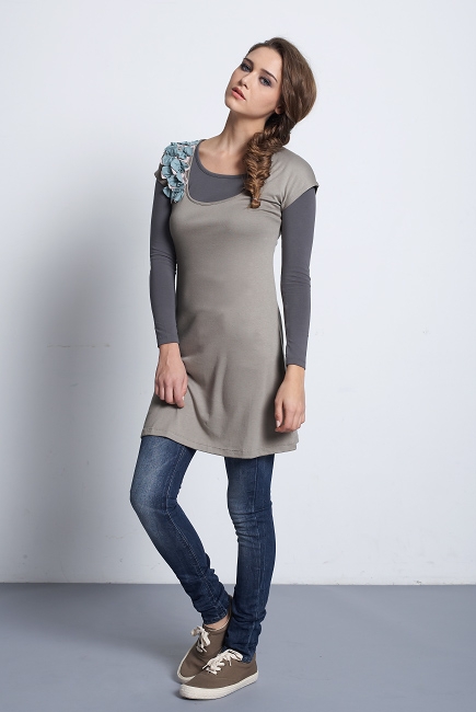 Внутренний топ для кормления c глубоким вырезом Mothers en Vogue, серый