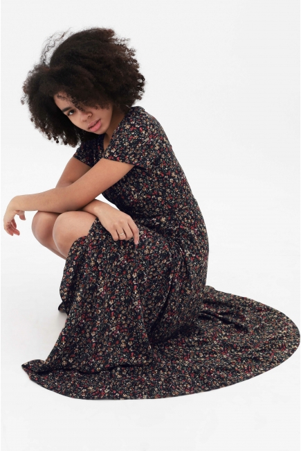 Платье для беременных и кормящих на запах с воланом, темно-синее с цветочным принтом