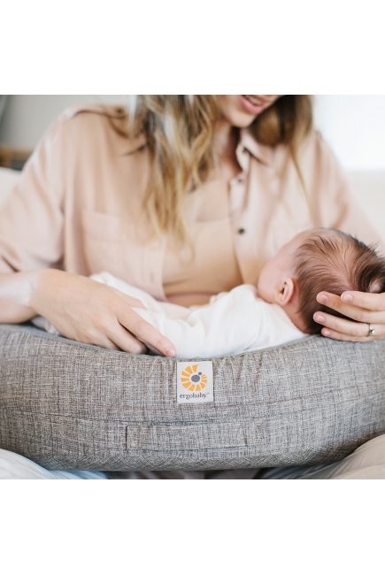 Подушка для кормления ребенка Ergobaby Nursing Pillow - Grey