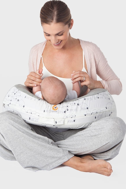 Подушка для кормления ребенка Ergobaby Nursing Pillow - Sheep