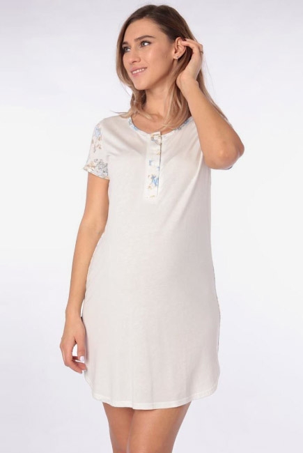 Ночная сорочка на пуговицах, цветы