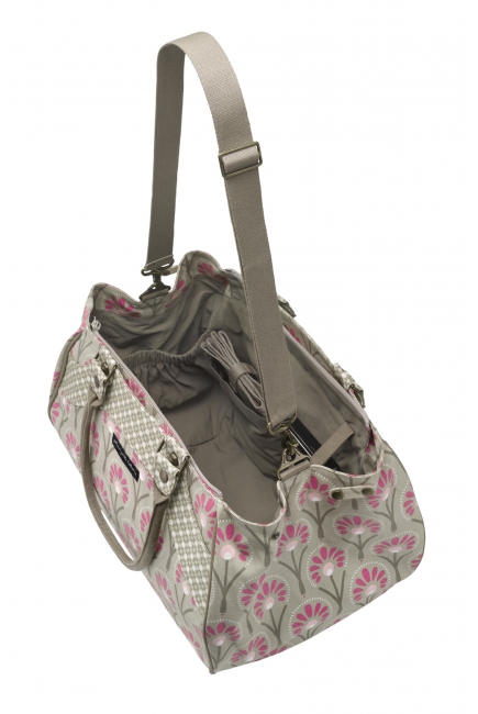 Petunia Wistful Weekender: Alluring Azalea