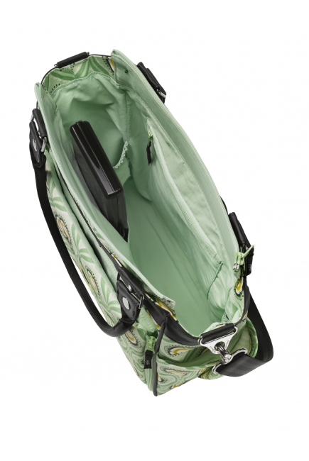 Petunia City Carryall: Captivating Corinth