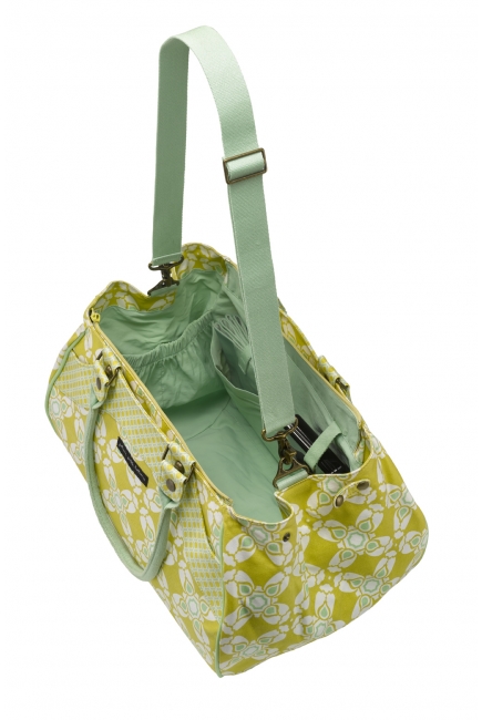 Petunia Wistful Weekender: Citron Blooms