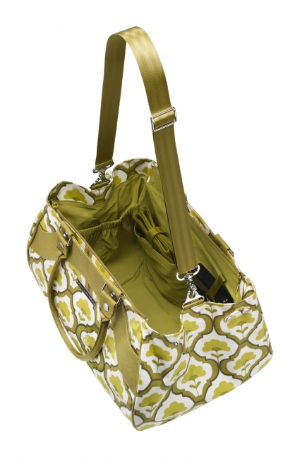 Petunia Wistful Weekender: Lights of Lisbon