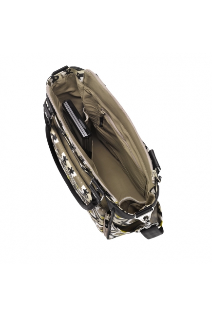 Petunia City Carryall: Beautiful Barcelona