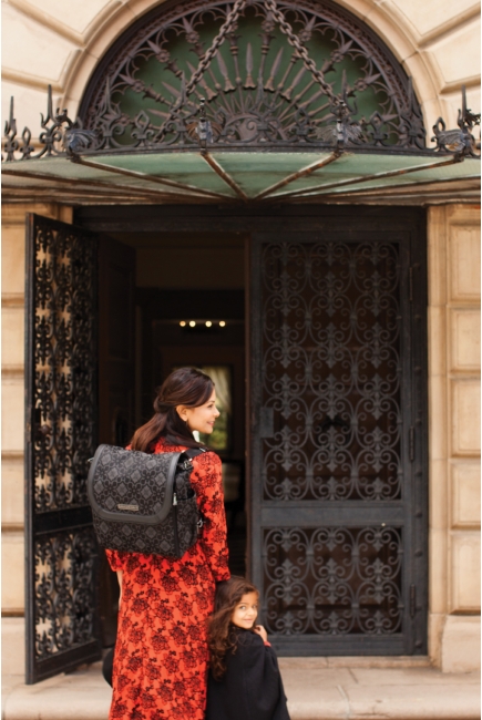 Сумка для мамы Petunia Boxy Backpack: Paris Noir