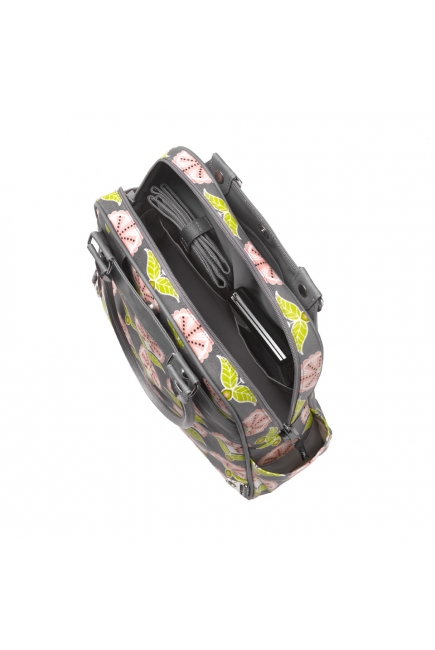 Petunia Sashay Satchel: Weekend in Windstor