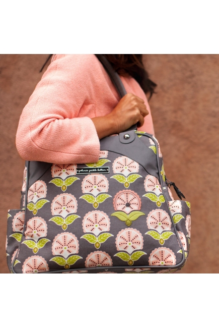 Petunia Sashay Satchel: Weekend in Windstor