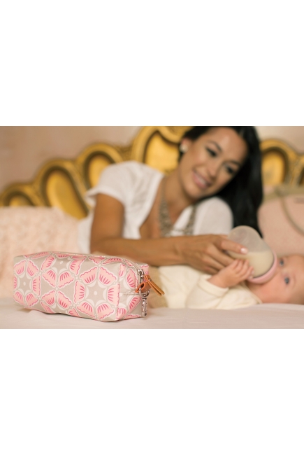 Термосумка для бутылочек Petunia Bottle Butler: Blooming in Brixham