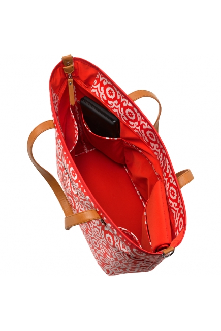 Сумка для мамы Petunia Downtown Tote: Relaxing in Rimini