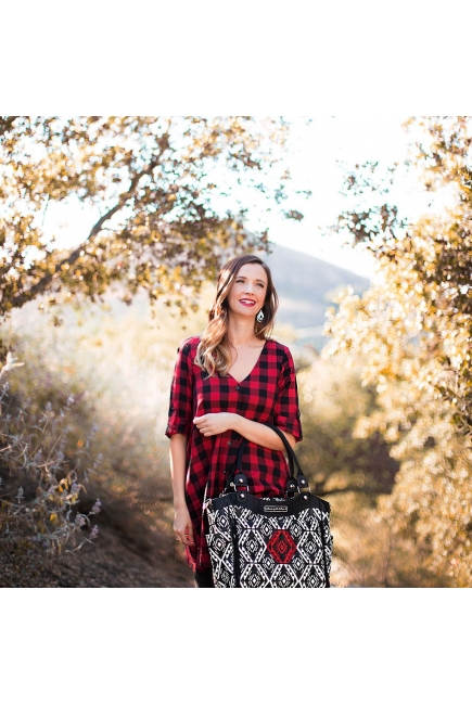 Сумка для мамы Petunia City Carryall: Secrets of Salvador