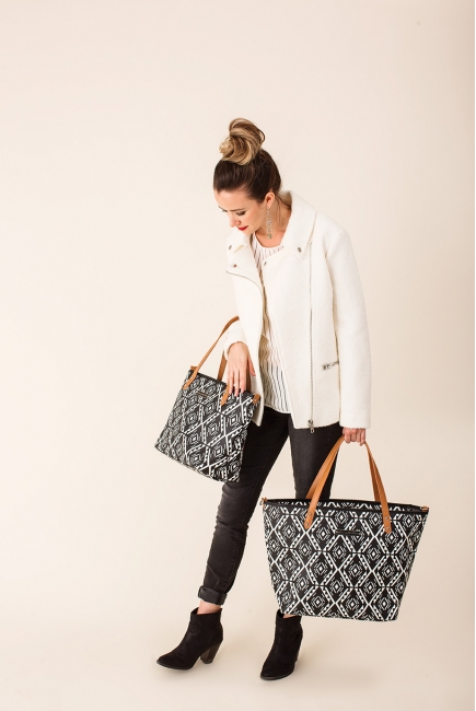 Сумка для мамы Petunia Downtown Tote MINI: Sleepy Seychelles