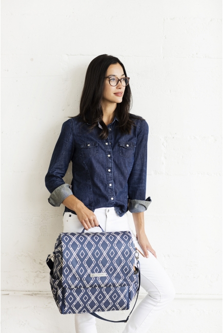 Сумка для мамы Petunia Boxy Backpack: Indigo