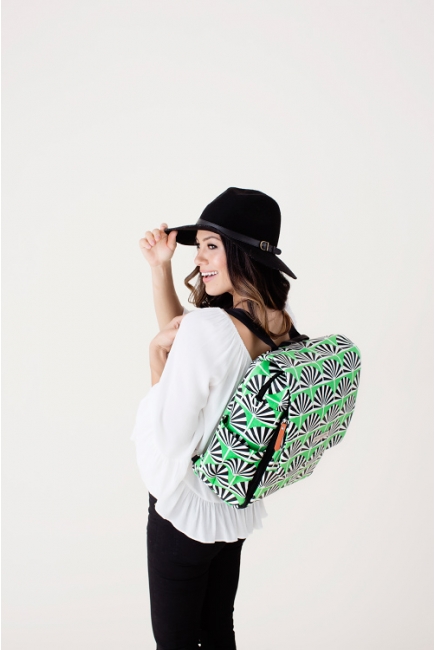 Сумка для мамы Petunia Boxy Backpack: Playful Palm Springs