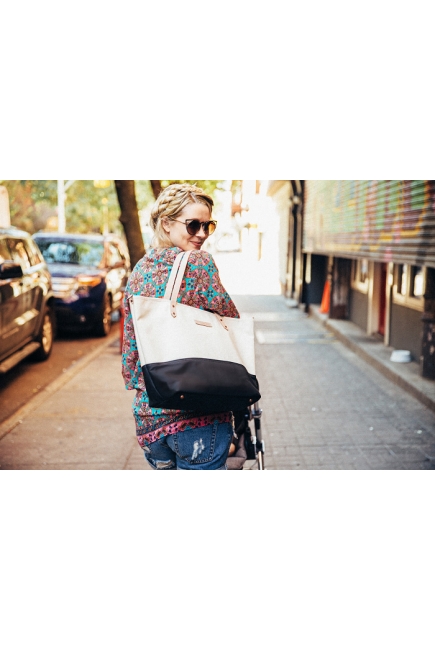 Сумка для мамы Petunia Downtown Tote: Birch/Black