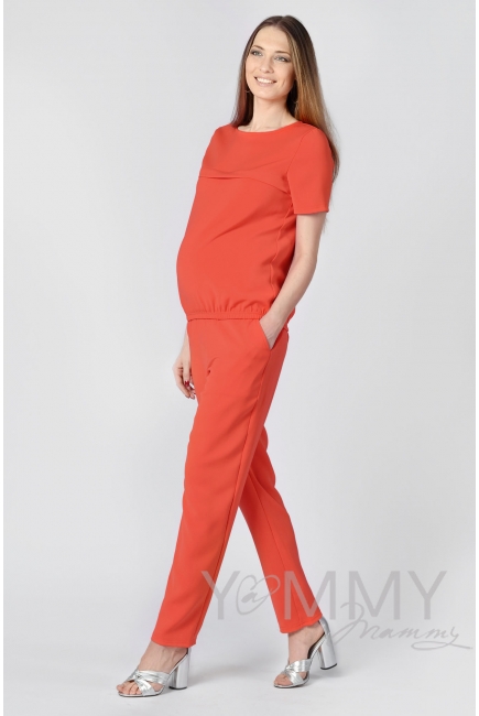 Костюм яркий коралл