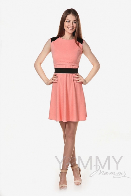 Платье для беременных и кормящих с декоративной вставкой из экокожи, персиковое