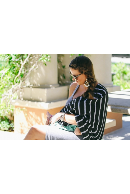 Шарф-накидка для кормления Itzy Ritzy, Platinum Stripe